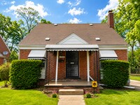 Building Photo - Section 8 Accepted - Beautiful Brick House - Full Finished Basement
