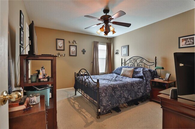 Building Photo - 21711 Cascade Hollow Ln