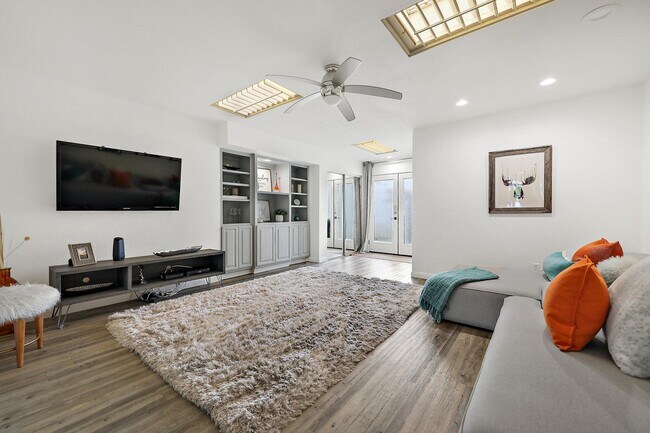 Building Photo - 27 Cll Encinitas