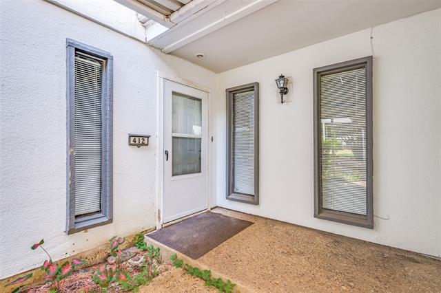 Building Photo - 412 Hollyhill Ln