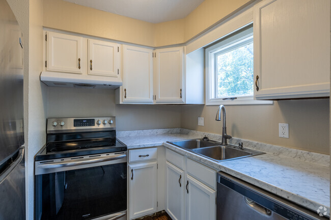 Interior Photo - Sunset Hills Townhomes