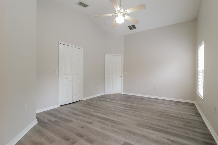 Building Photo - 4539 Cypress St