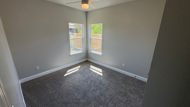 Building Photo - 3203 Bourland St
