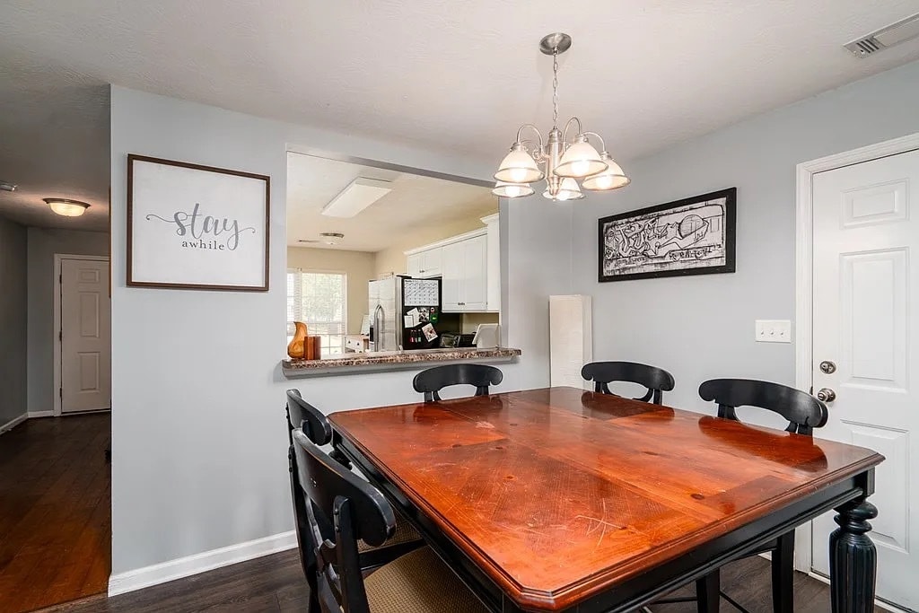 Building Photo - 469 Strutter Trl