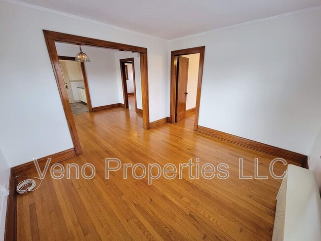 Building Photo - 800 Chestnut St
