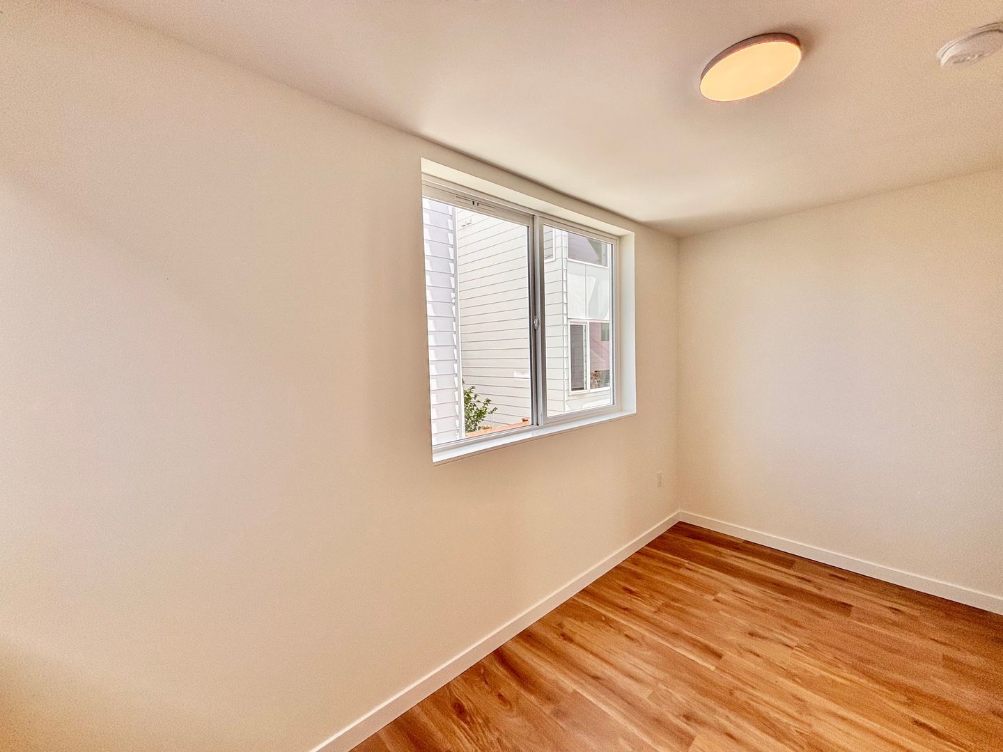 Building Photo - 3646 13th Ave W