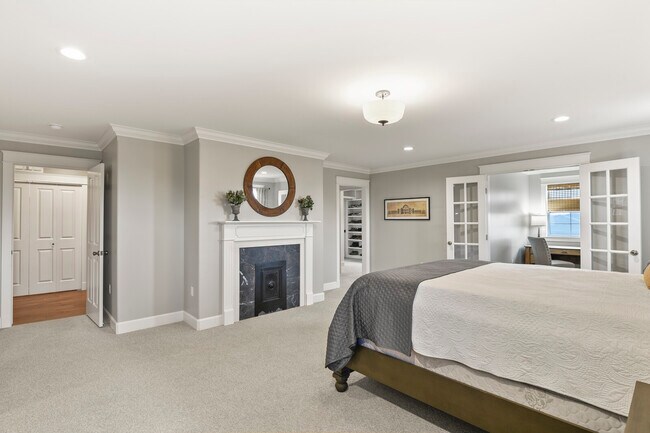 Building Photo - 1950 Mesa Park View