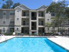 Pool - GOLDEN OAKS
