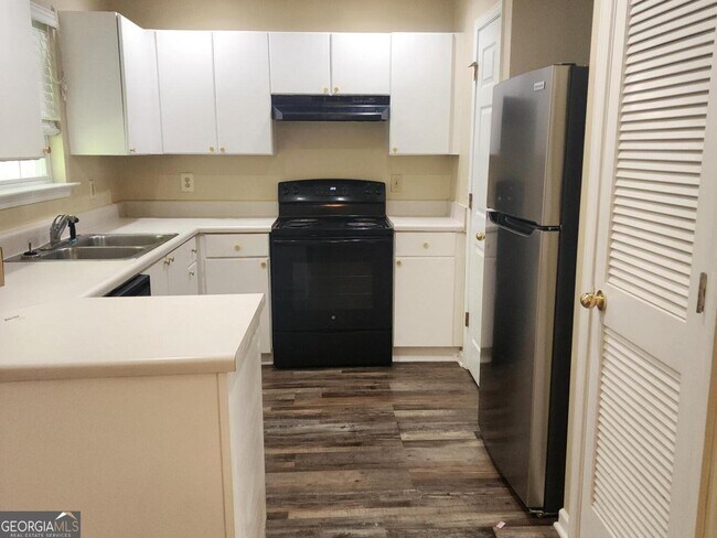 Building Photo - 142 Watercress Ct