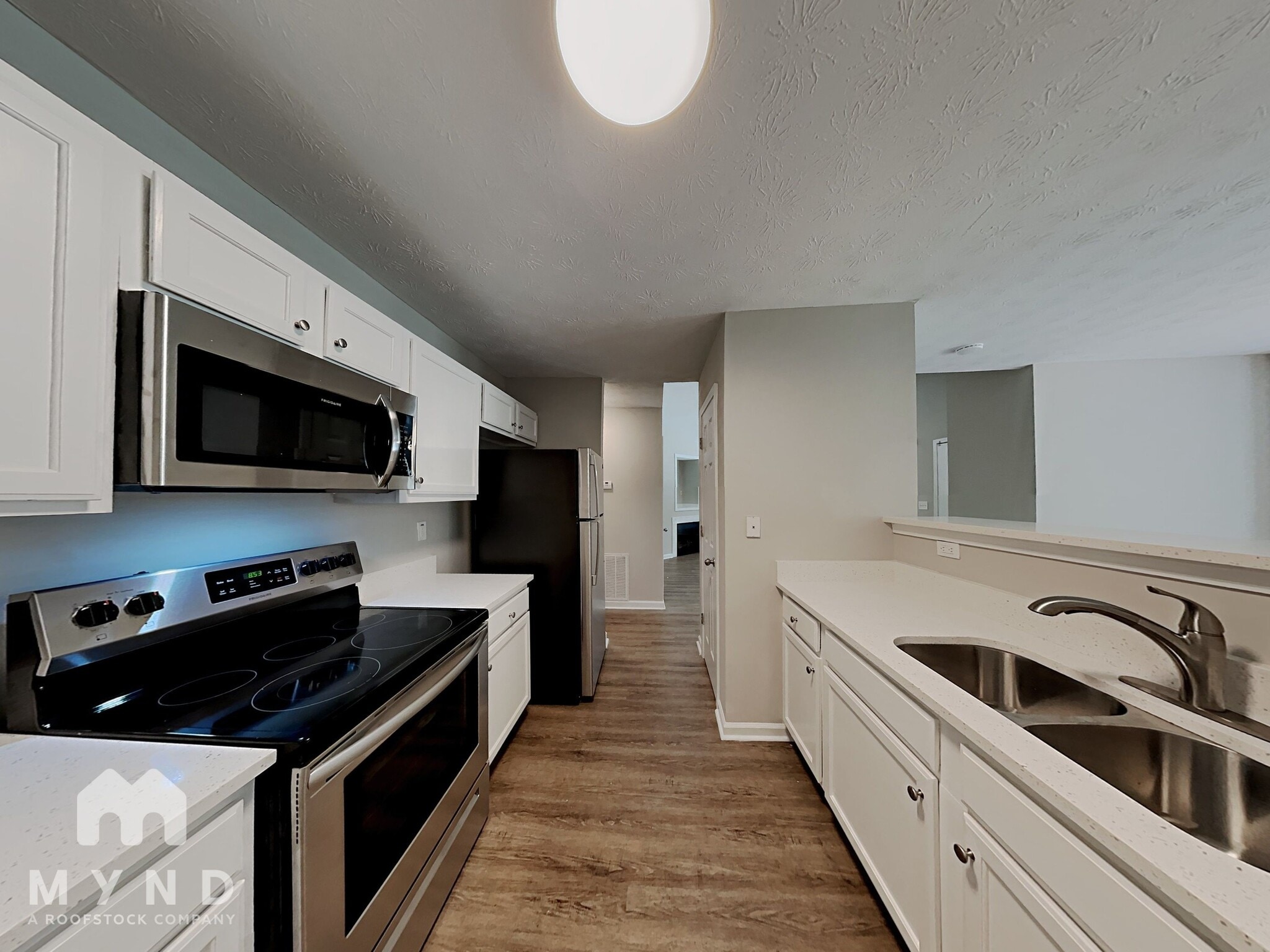 Building Photo - 305 Carter Ave