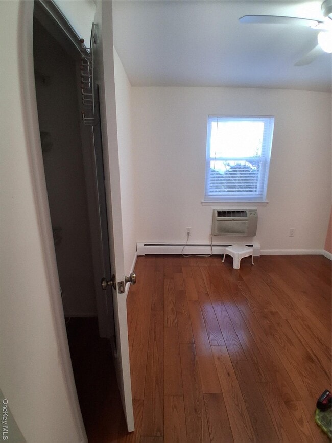 Building Photo - 109 Parkside Dr