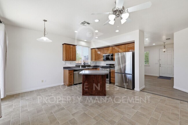 Building Photo - 3518 Garden Rose Dr