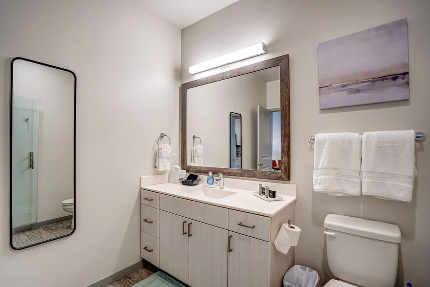 Building Photo - 5022 American Pkwy