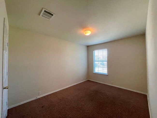 Building Photo - 251B Utterback