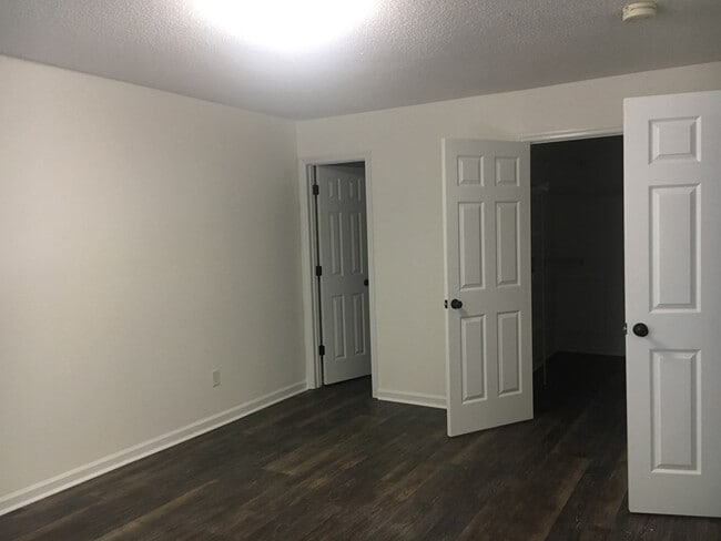 Building Photo - 122 Shelby Dr