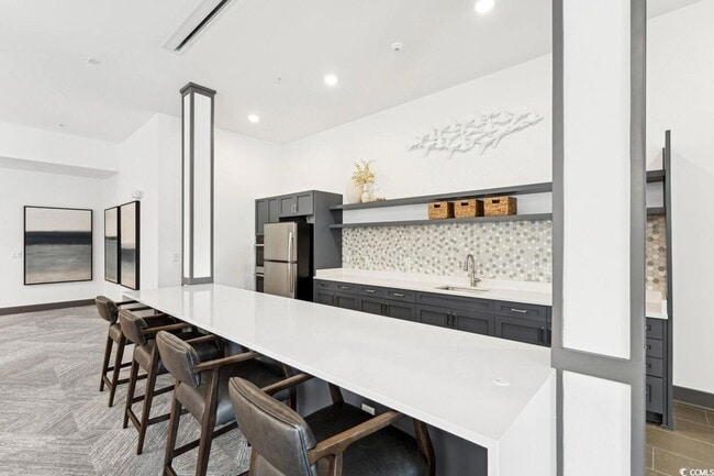 Building Photo - 147 Jade Dr