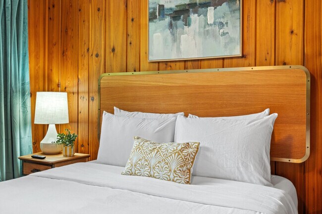 Building Photo - 264 Euharlee Rd SW