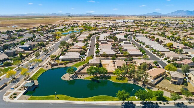Building Photo - Stylish 3BR Home with Granite Counters + Community Parks & Splash Pads
