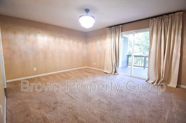 Building Photo - 518 Singletary Pl