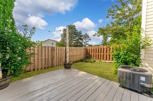 Building Photo - 503 Nebraska Cir