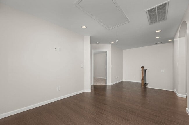 Building Photo - 3525 Darrell Dr