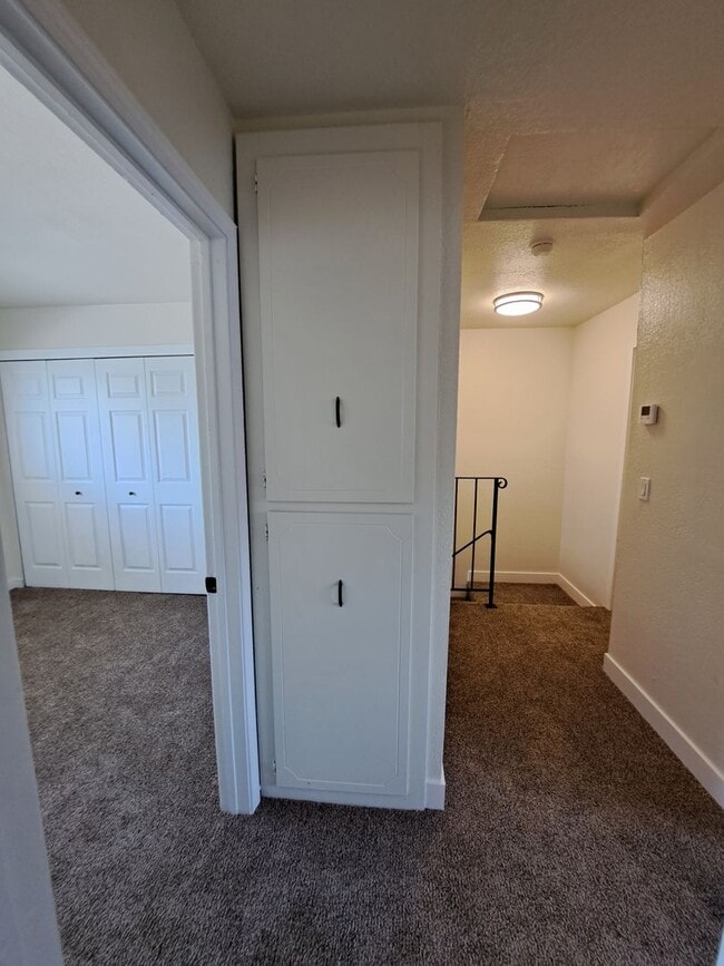 Building Photo - 145 Del Rey Ct