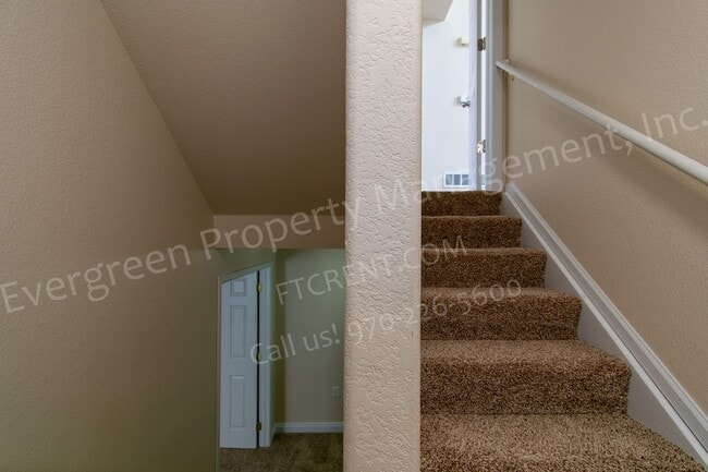 Building Photo - 2214 Bow Side Dr