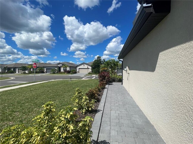 Building Photo - 1912 Saddlewood Cir