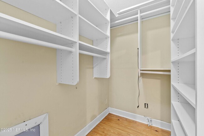 Building Photo - 4227 Woodmere St