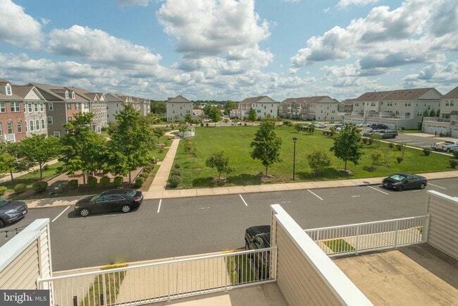 Building Photo - 25636 Pleasant Valley Rd