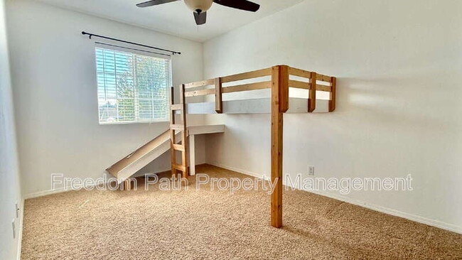 Building Photo - 3783 Pandion Dr