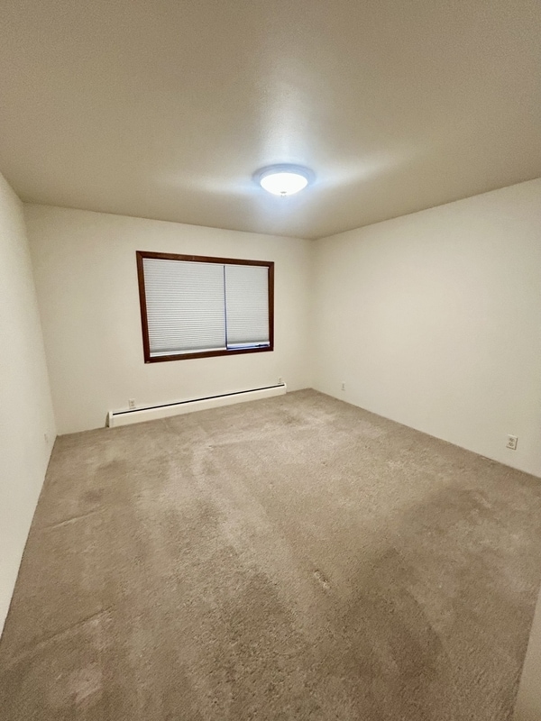 Building Photo - 606 Mead Ave