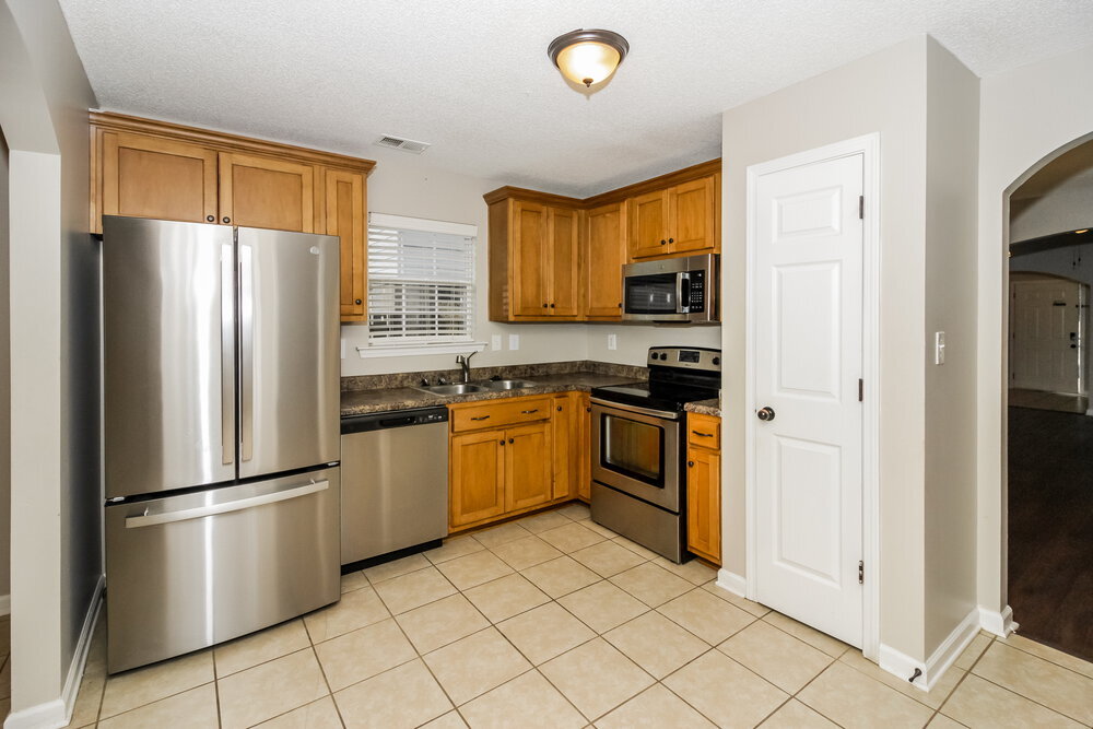 Building Photo - 7317 Green Ash Dr