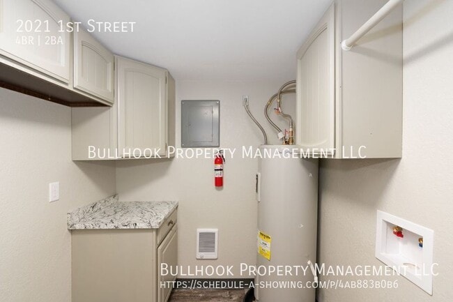 Building Photo - 2021 1st St