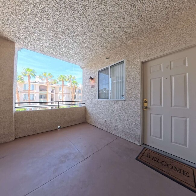 Building Photo - Next To Durango Casino | Gated Community | Laminate Floors | Community Fitness