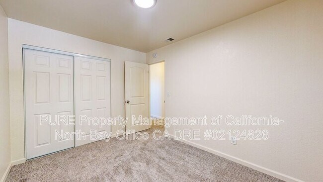 Building Photo - 360 Manka Cir