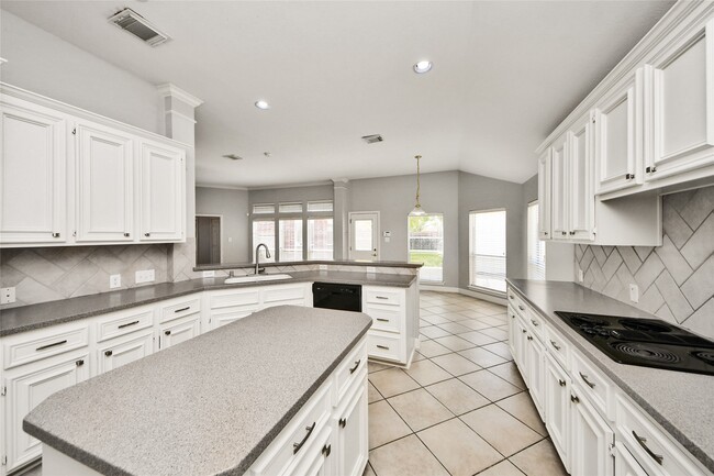 Building Photo - 2622 Stonebury Ln