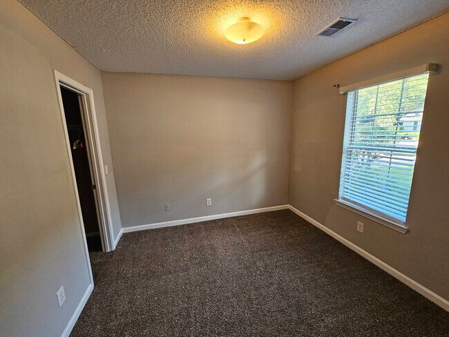 Building Photo - 114 Fair Haven Way