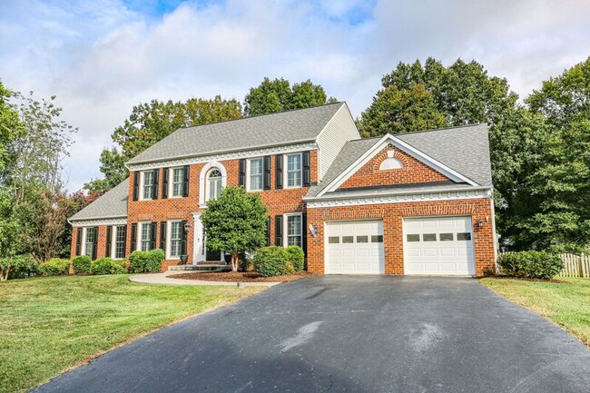 Building Photo - 6000 Blackstone Blvd