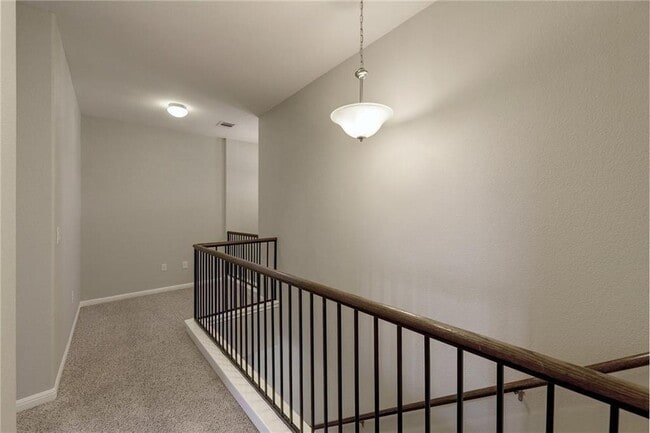 Building Photo - 13400 Briarwick Dr