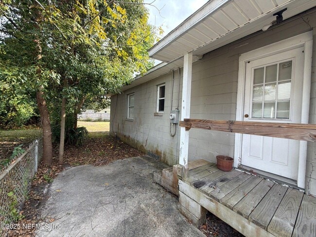 Building Photo - 1359 Stimson St