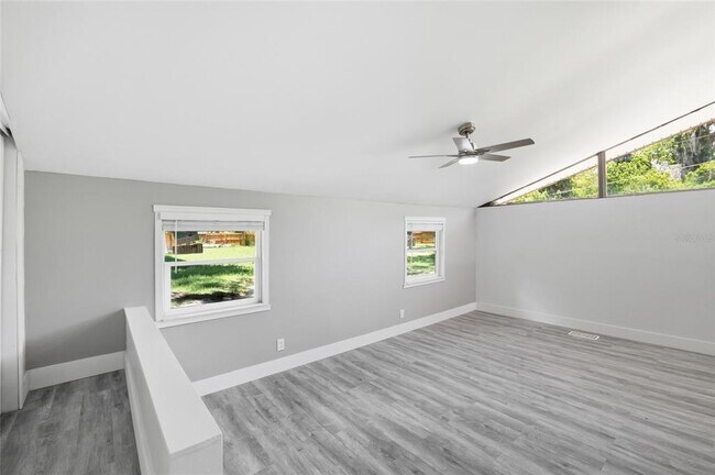 Building Photo - 7210 Valrie Ln