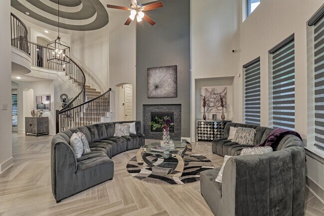 Building Photo - 407 Tulip Tree Ct