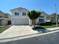 Building Photo - Very Spacious 3 Bedroom, 2.5 Bathroom House For Rent in Buena Park-Lots of Recent Upgrades!