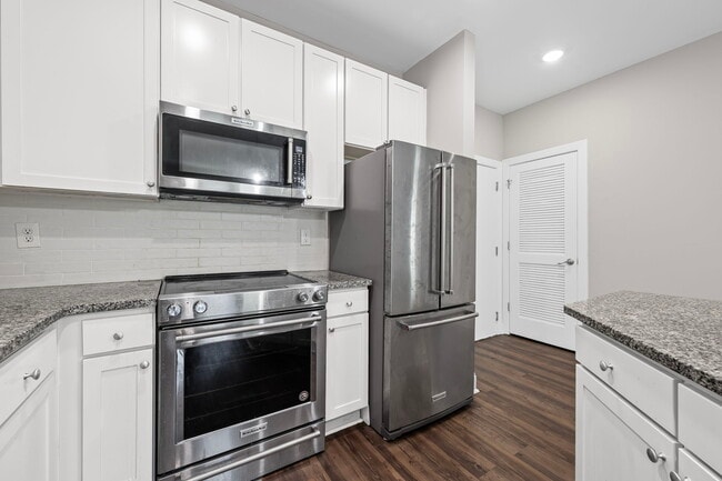 Building Photo - 840 United Ave SE