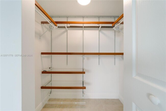 Building Photo - 3000 Coral Wy