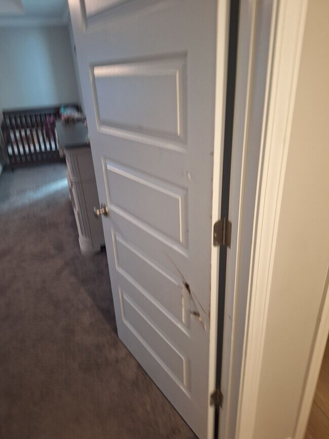 Building Photo - Beautiful Five Bedroom Home Located in Northeast Columbia!