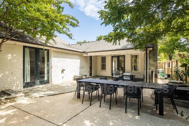 Building Photo - 299 Wilkinson Pl