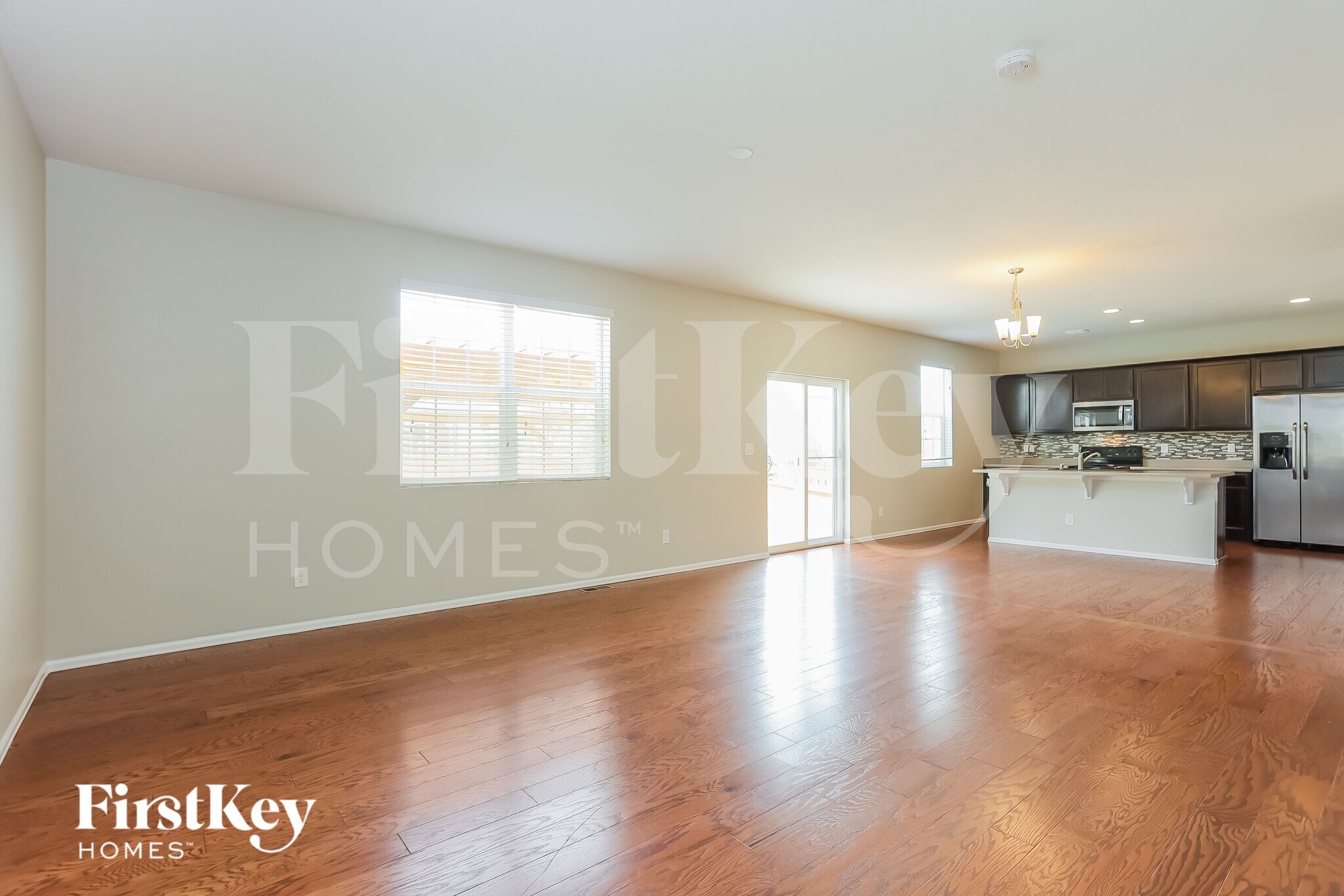 Building Photo - 6463 N Ensenada Ct