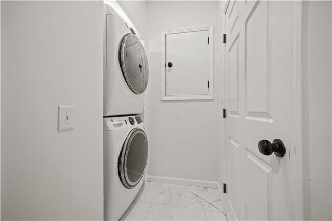 Building Photo - 3285 Mar Lanta Dr